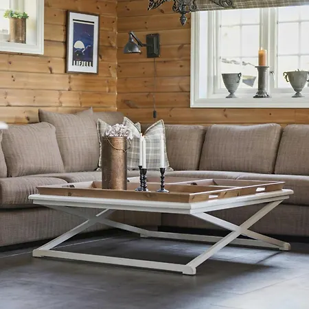 Modern Family Near Vinterland * Lifjell