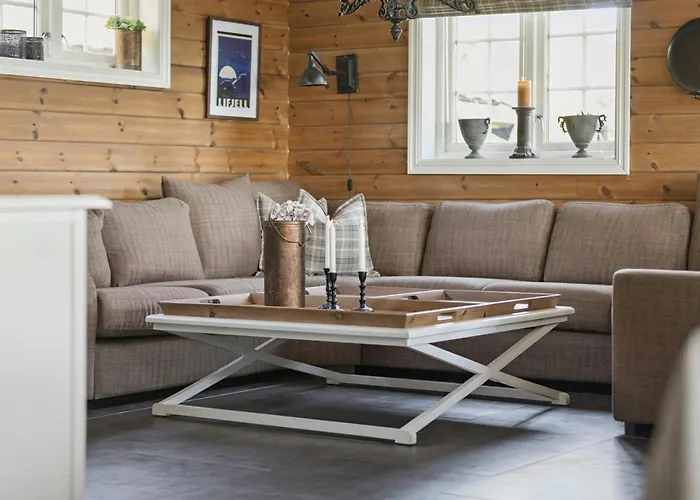 Modern Family Near Vinterland * Lifjell